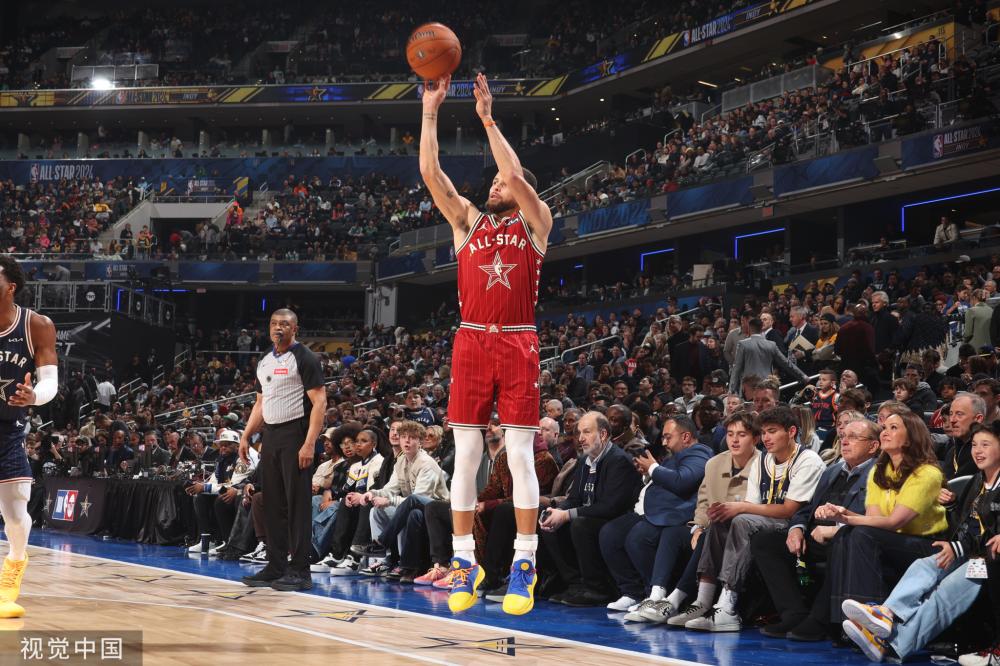 据接近更衣 据接近更衣