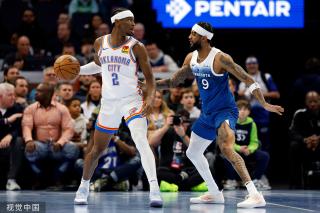 是在防守拦 是在防守拦